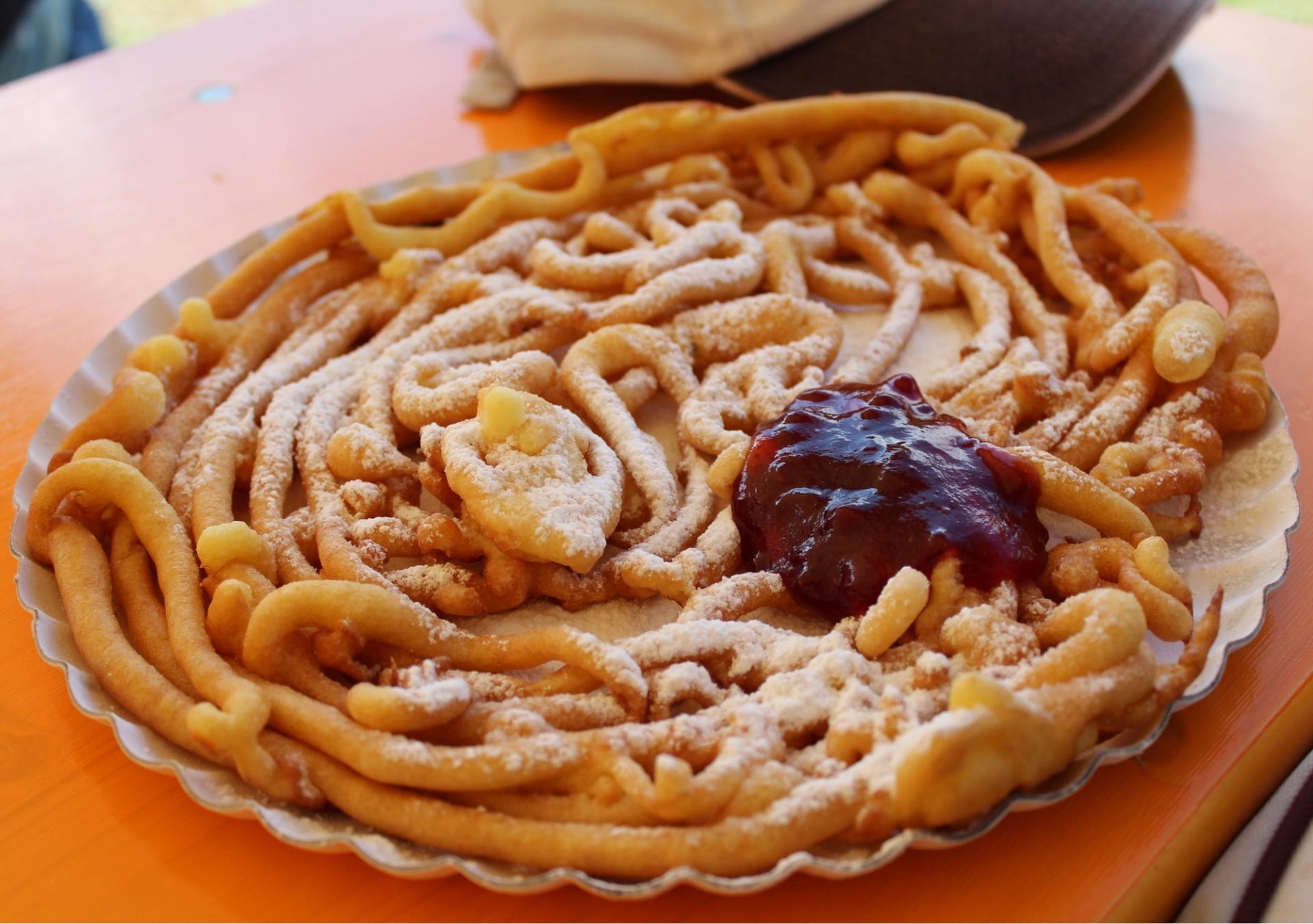 strauben-canva.jpg strauben-canva.jpg