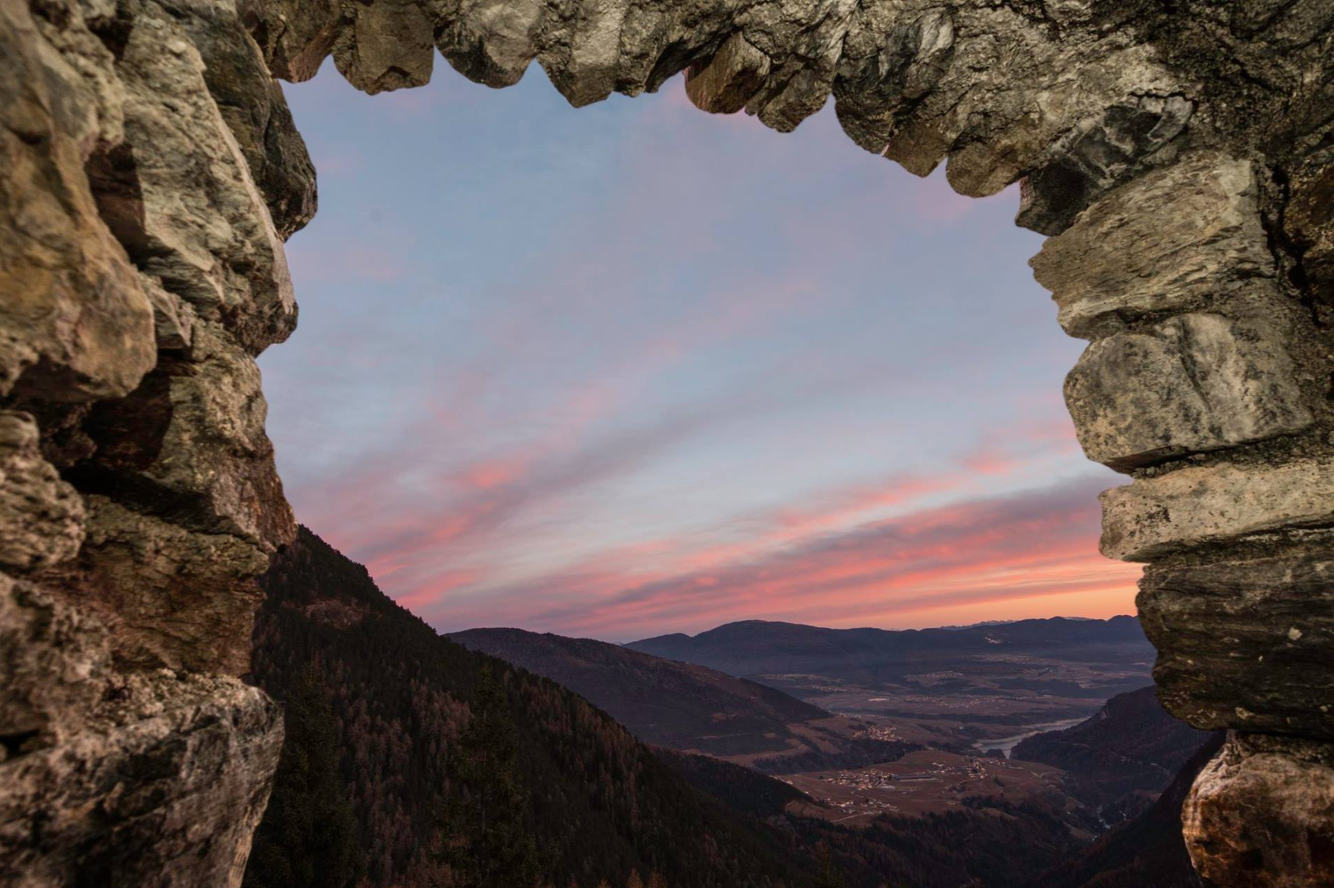Tramonto al Castello d'Altaguardia